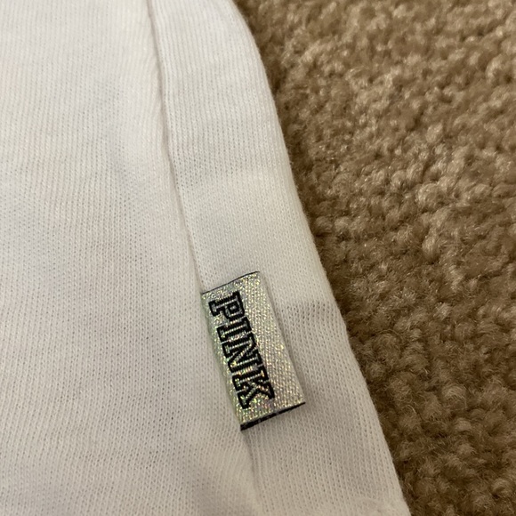 VS Pink Christmas TShirt - Picture 5 of 6